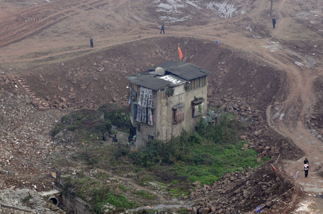 Những ngôi nhà 'cứng đầu' nhất tại Trung Quốc