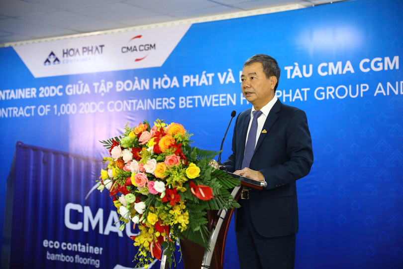 Ông Vũ Đức Sính, Giám đốc Công ty CP Sản xuất Container Hòa Phát phát biểu tại sự kiện Việc đặt hàng container trực tiếp từ Hòa Phát giúp hãng chủ động nguồn thiết bị tại Việt Nam, đồng thời rút ngắn thời gian luân chuyển và tối ưu chi phí trong chuỗi khai thác
