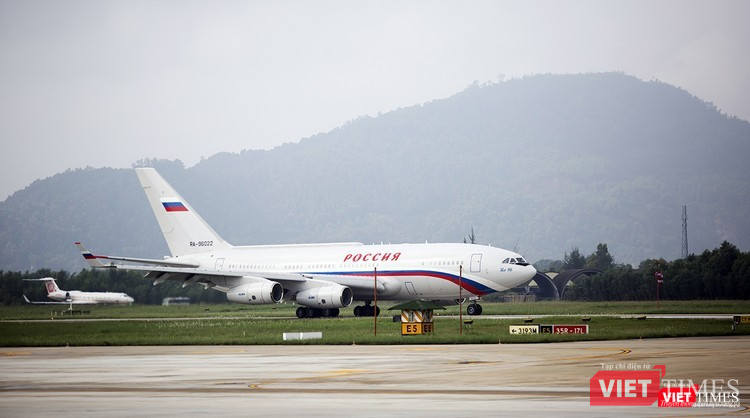 Chuyên cơ chở Tổng thống Nga hạ cánh xuống sân bay Đà Nẵng