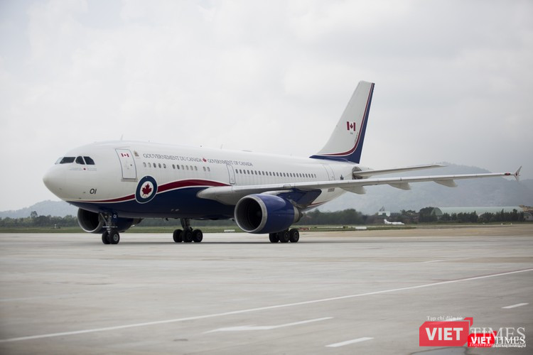 Máy bay chở Thủ tướng Canada Justin Trudeau hạ cánh tại sân bay Đà Nẵng