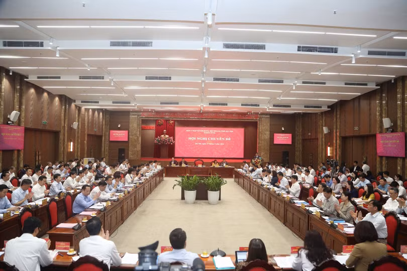 hoi-nghi-222-628.jpeg