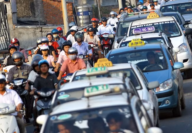 Theo Sở GTVT Hà Nội, khi được đưa vào thực thi, quy chế mới sẽ giúp làm giảm bớt mật độ giao thông trên địa bàn Thành phố hiện nay. Ảnh: Taxi Ba Sao