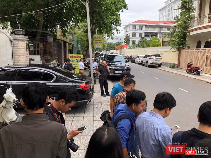 Công an khám xét nhà 2 cựu Chủ tịch TP. Đà Nẵng ảnh 11