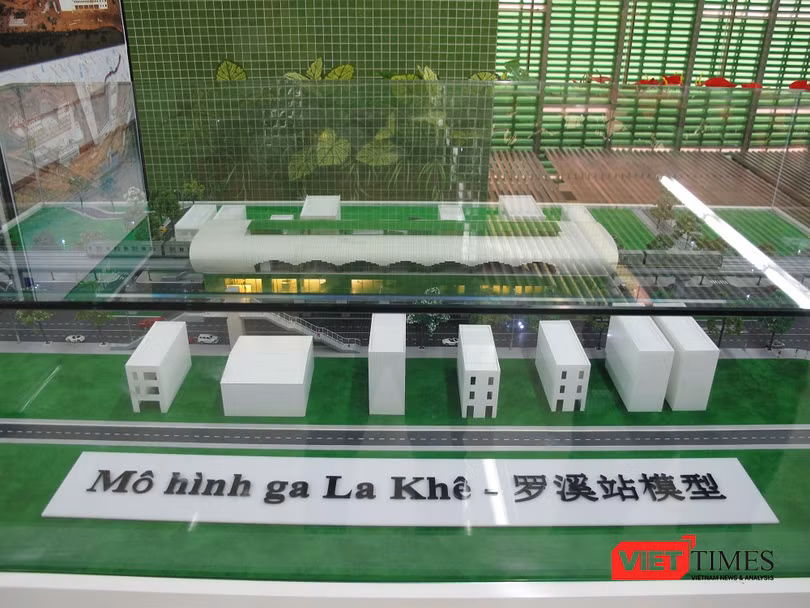Cận cảnh nhà ga, tàu mẫu đường sắt trên cao Cát Linh - Hà Đông ảnh 11