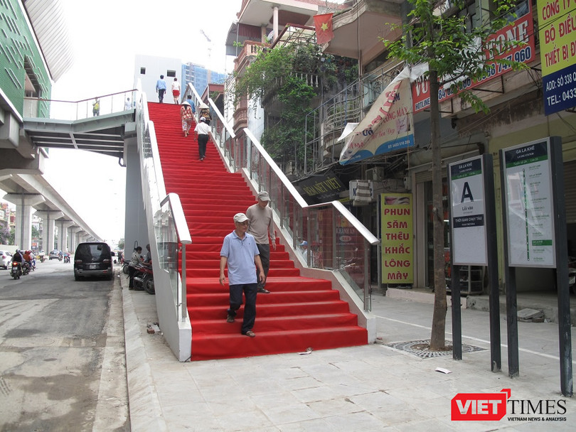 Cận cảnh nhà ga, tàu mẫu đường sắt trên cao Cát Linh - Hà Đông ảnh 2