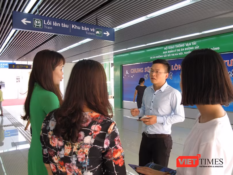 Cận cảnh nhà ga, tàu mẫu đường sắt trên cao Cát Linh - Hà Đông ảnh 31