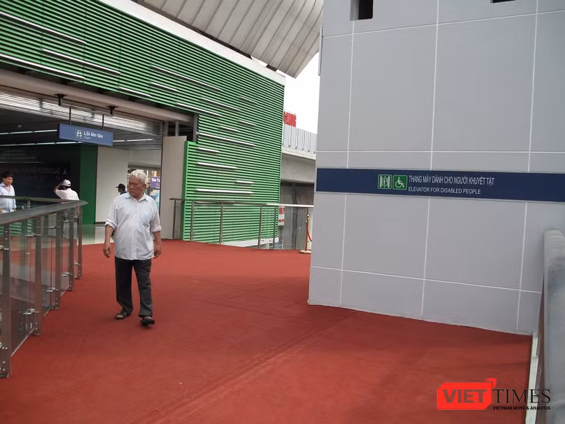 Cận cảnh nhà ga, tàu mẫu đường sắt trên cao Cát Linh - Hà Đông ảnh 3