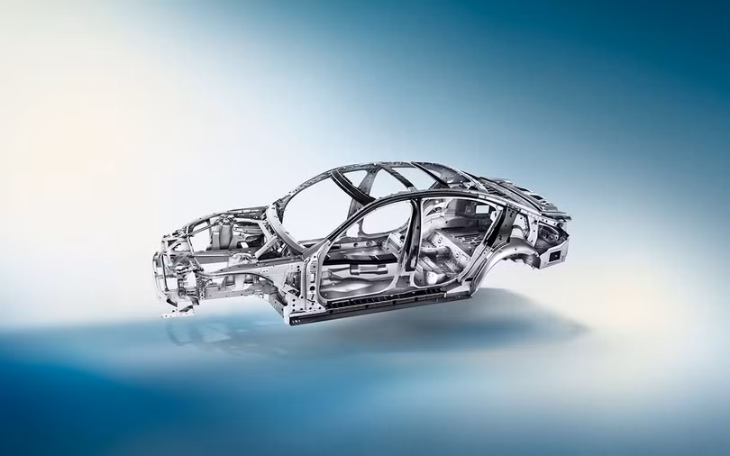 Carbon Core là nguyên lý sử dụng kết cấu vật liệu nhẹ lần đầu tiên được áp dụng trên chiếc BMW 7-Series hoàn toàn mới.