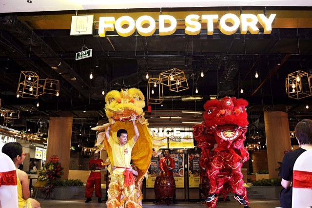 Màn múa lân chính là lời mở đầu tuyệt đẹp của câu chuyện Food Story.