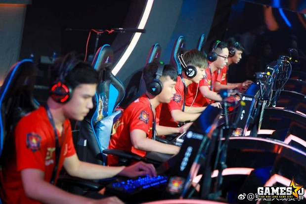 Boss.CFVN, đội đang là ĐKVĐ của CFEL 2017 S1, vừa giành được hạng ba cùng 25.000 USD tiền thưởng tại giải đấu quốc tế Crossfire Global Invitational (CFGI) 2017