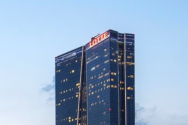 Trung tâm Lotte Hà Nội là khu phức hợp mua sắm và giải trí do tập đoàn Lotte xây dựng. Ảnh: soyoze.com