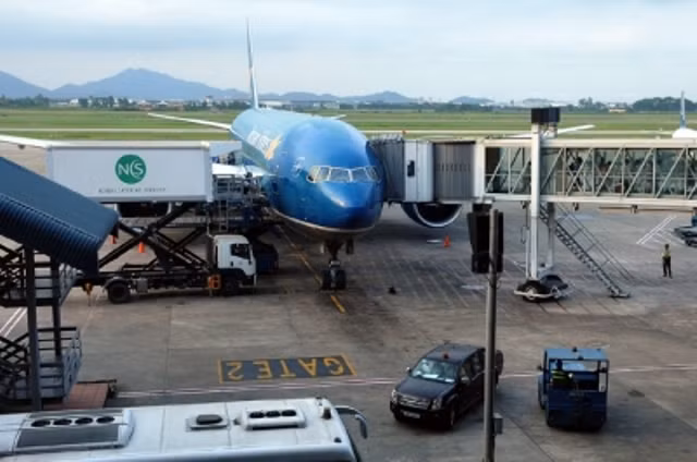 Vietnam Airlines mong nhận được sự thông cảm từ hành khách bị ảnh hưởng dây chuyền từ sự việc này