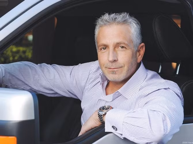 Các CEO quyền lực nhất làng công nghệ đeo đồng hồ gì? ảnh 15