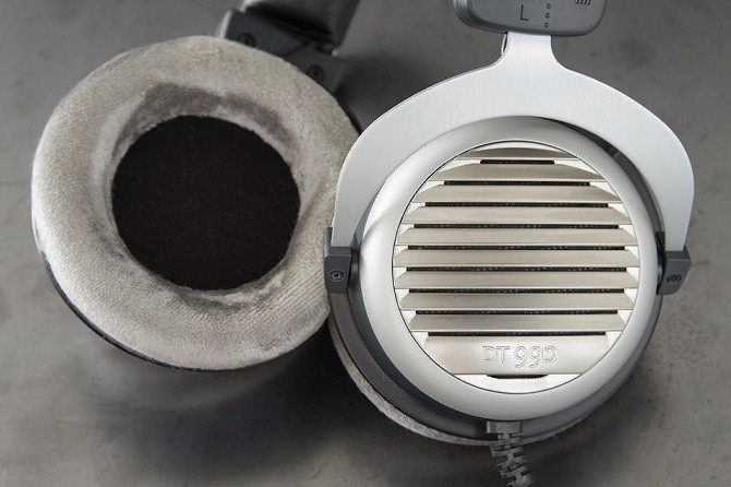 Dòng nhạc mạnh mẽ, cá tính nhất thế giới cũng đòi hỏi những chiếc tai nghe có "chất" riêng.