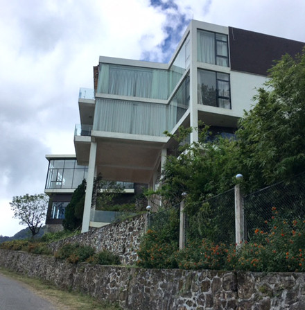 Tuy đứng tên Công ty của bố, nhưng nhiều người dân thị trấn Tam Đảo cho biết, họ thường xuyên thấy Trịnh Xuân Thanh lên nghỉ, sinh hoạt tại đây, nhất là những ngày cuối tuần, sau các buổi chơi golf tại sân golf Tam Đảo