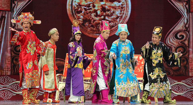 Dàn nghệ sĩ tham gia Táo Quân đều phải tập luyện đến rạng sáng.