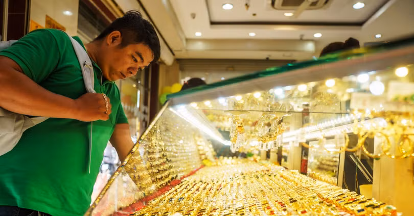 Giá vàng sắp giảm mạnh, nhà đầu tư nên chờ đợi?