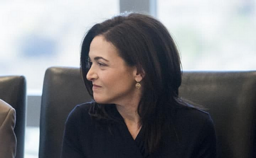Đại diện của Facebook - bà Sheryl Sandberg