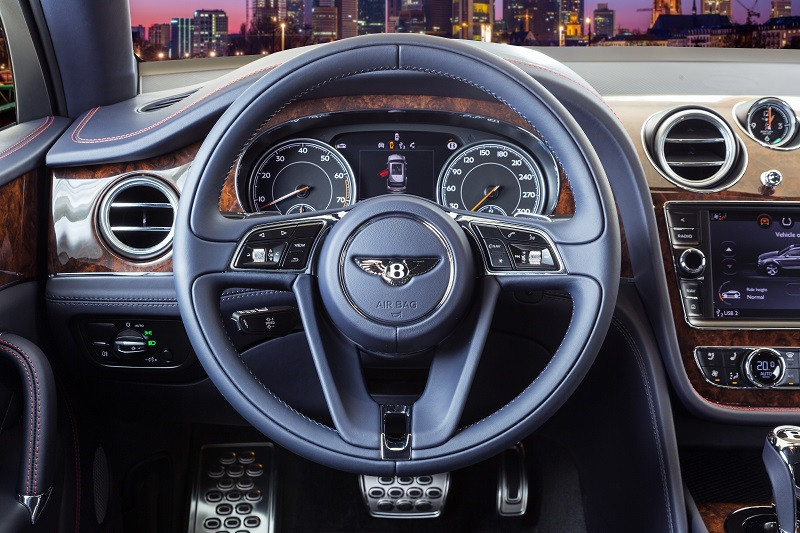 Cận cảnh Bentayga W12 Bespoke duy nhất tại Việt Nam ảnh 9