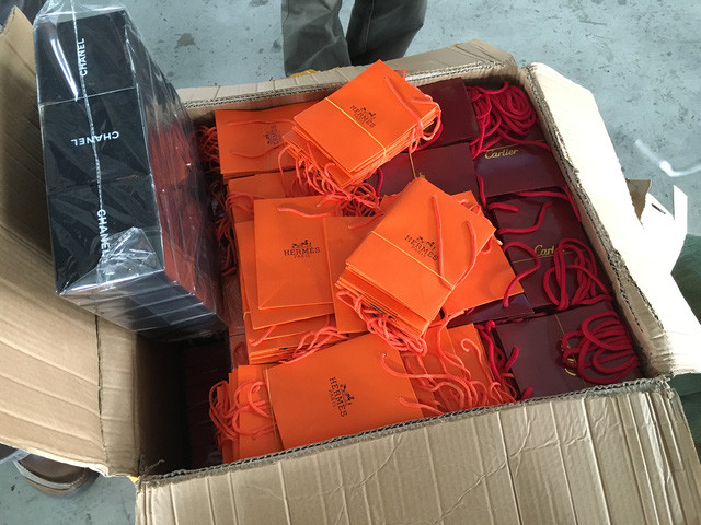 Số hàng bị tạm thời thu giữ. Ảnh: Tổng cục Hải quan 