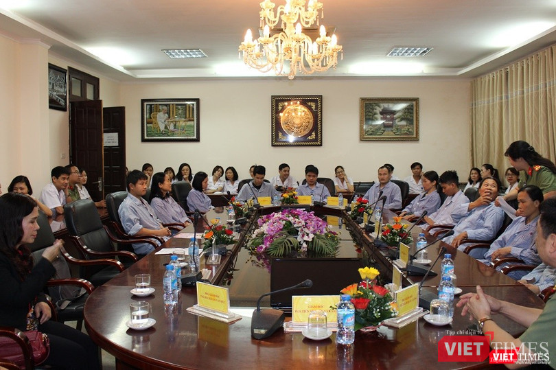 Hội Truyền thông số VN và công ty Don Chicken trao 900 suất quà thiện nguyện tại Bệnh viện 19-8 ảnh 3