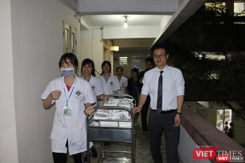 Hội Truyền thông số VN và công ty Don Chicken trao 900 suất quà thiện nguyện tại Bệnh viện 19-8 ảnh 6