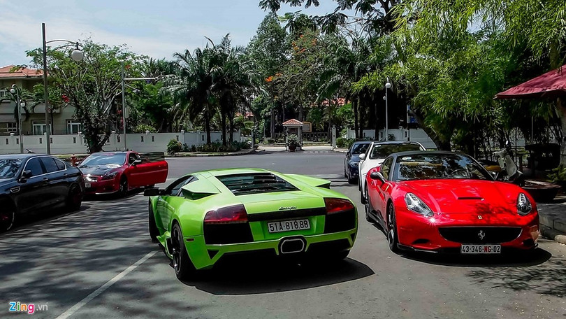 Ước tính trị giá dàn xe lên tới hàng chục tỷ đồng.