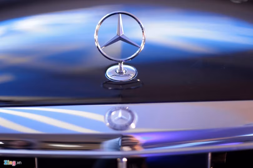Việc đem Maybach S400 về Việt Nam giúp Mercedes hoàn thiện danh mục sản phẩm xe siêu sang Mercedes-Maybach S-Class, người dùng có thêm nhiều lựa chọn. Việc đem Maybach S400 về Việt Nam giúp Mercedes hoàn thiện danh mục sản phẩm xe siêu sang Mercedes-Maybach S-Class, người dùng có thêm nhiều lựa chọn.