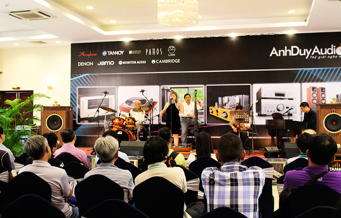 Triển lãm Nghe nhìn 2017 đa dạng phân khúc sản phẩm ảnh 13 Triển lãm Nghe nhìn 2017 đa dạng phân khúc sản phẩm ảnh 13