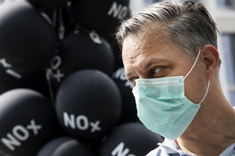 Các hãng xe Đức lấy người ra làm thử nghiệm khí thải ảnh 1