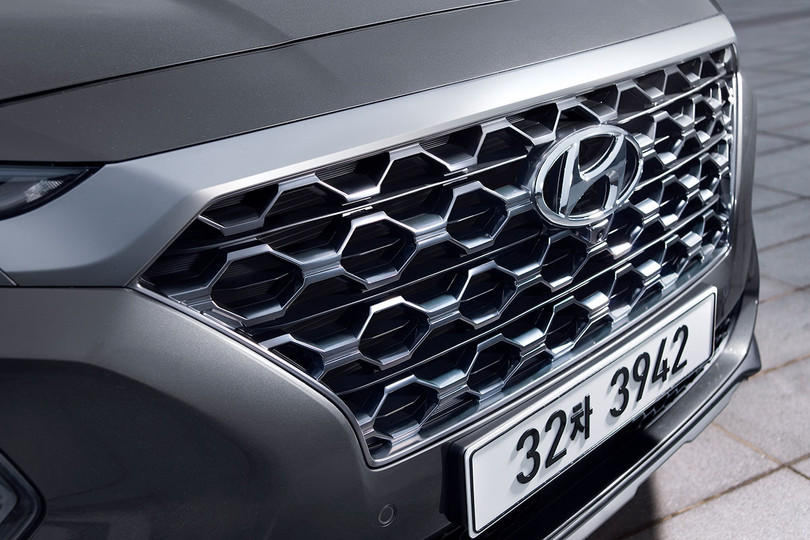 Cận cảnh mẫu Hyundai Santa Fe 2019 vừa chính thức ra mắt ảnh 9