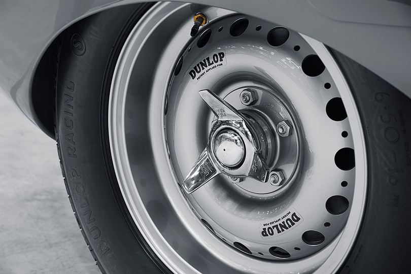 Jaguar hồi sinh mẫu xe đua huyền thoại D-Type ảnh 12