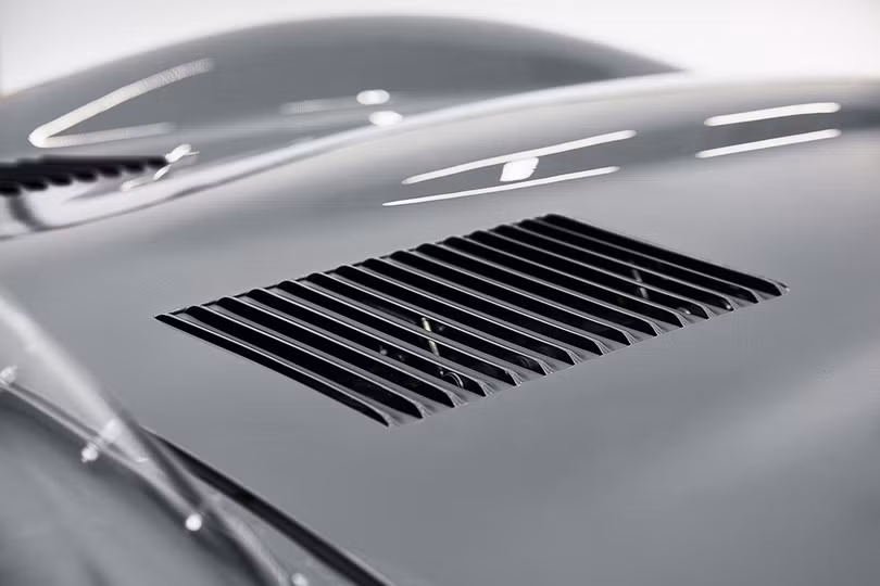 Jaguar hồi sinh mẫu xe đua huyền thoại D-Type ảnh 10