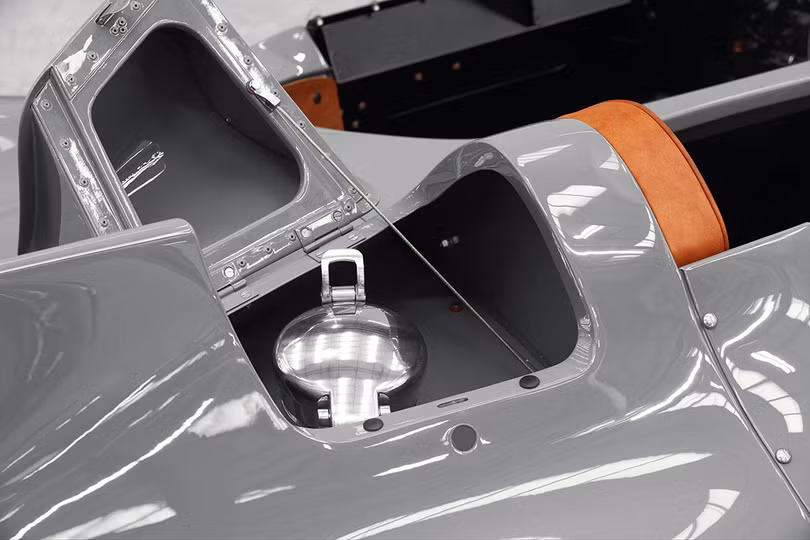 Jaguar hồi sinh mẫu xe đua huyền thoại D-Type ảnh 8