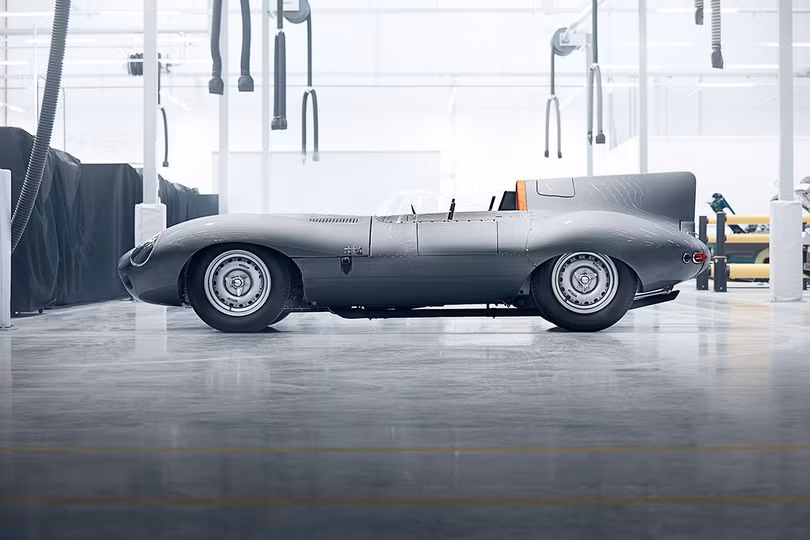 Jaguar hồi sinh mẫu xe đua huyền thoại D-Type ảnh 4