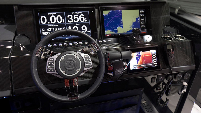 Brabus Shadow 800: Chiếc sedan thể thao trên biển ảnh 7