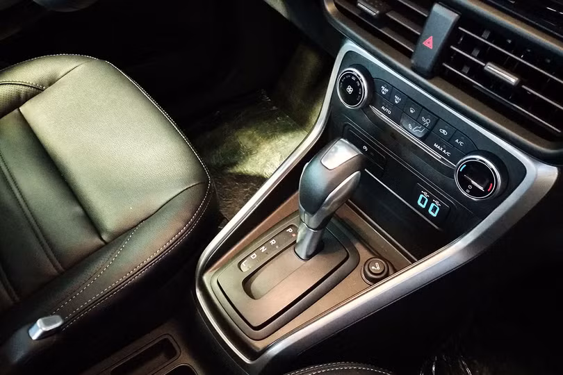 Hộp số tự động 6 cấp