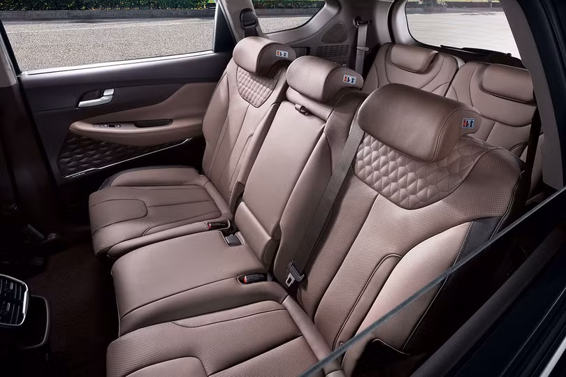 Cận cảnh mẫu Hyundai Santa Fe 2019 vừa chính thức ra mắt ảnh 16