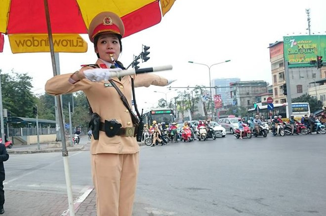 Từ mồng 5 Tết, Công an Hà Nội tung quân bảo đảm trật tự ATGT dịp đầu năm. Ảnh:PC67.