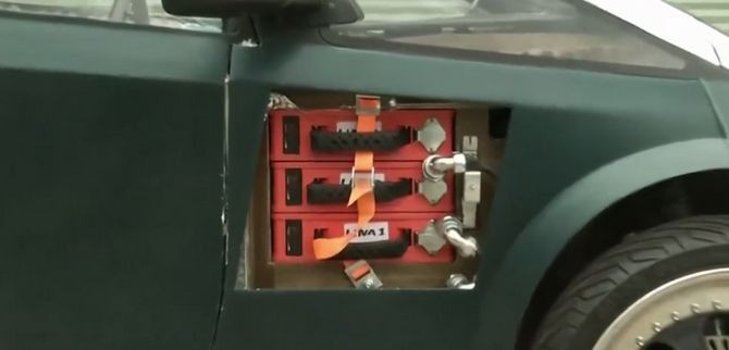 Sinh viên Hà Lan chế tạo xe ô tô điện có thể tự phân hủy sinh học ảnh 3