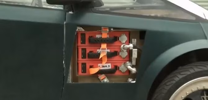 Sinh viên Hà Lan chế tạo xe ô tô điện có thể tự phân hủy sinh học ảnh 3