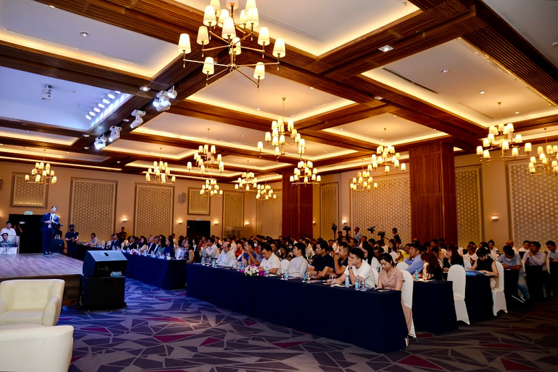 Quang cảnh buổi tọa đàm.jpg