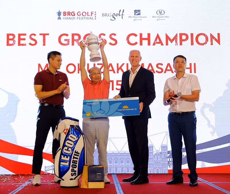 Gôn thủ Nhật Bản Okuzaki Masashi đăng quang giải đấu 2022 BRG Golf Hanoi Festival Gôn thủ Nhật Bản Okuzaki Masashi đăng quang giải đấu 2022 BRG Golf Hanoi Festival