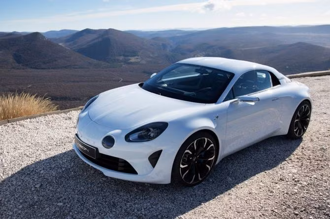 Renault Alpine A110: Xe thể thao trong hình dáng hoài cổ ảnh 1