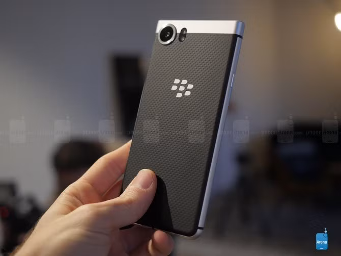 Trên tay nhanh BlackBerry KEYone: dành cho fan “cuồng” BlackBerry ảnh 4 Trên tay nhanh BlackBerry KEYone: dành cho fan “cuồng” BlackBerry ảnh 4