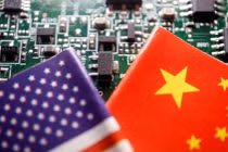 Cuộc chiến Mỹ - Trung về chip tiếp tục nóng lên với quy định mới của Bộ Thương mại ngăn bán chip tiên tiến cho doanh nghiệp vốn Trung Quốc ở nước ngoài. Ảnh: Reuters.