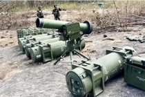 Bệ phóng, thiết bị điều kiển và đạn trong tổ hợp GAM-102LR phía Thái Lan nói họ thu được từ quân đội Campuchia. Ảnh: QQnews.