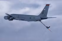 Máy bay tiếp dầu trên không KC-135 của Mỹ. Ảnh: Guancha.