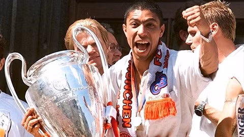 Đến giờ Elber vẫn được xếp là một trong những tiền đạo xuất sắc nhất trong lịch sử Bayern nhưng không có đóng góp nhiều cho đội tuyển Brazil. Ảnh CNN Đến giờ Elber vẫn được xếp là một trong những tiền đạo xuất sắc nhất trong lịch sử Bayern nhưng không có đóng góp nhiều cho đội tuyển Brazil. Ảnh CNN