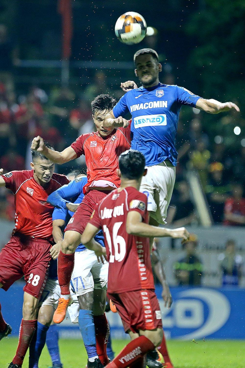 Tthương hiệu Asanzo sẽ gắn lên ngực áo của các cầu thủ Than Quảng Ninh và được dùng hình ảnh đội bóng cho các hoạt động quảng cáo. (ảnh VPF)